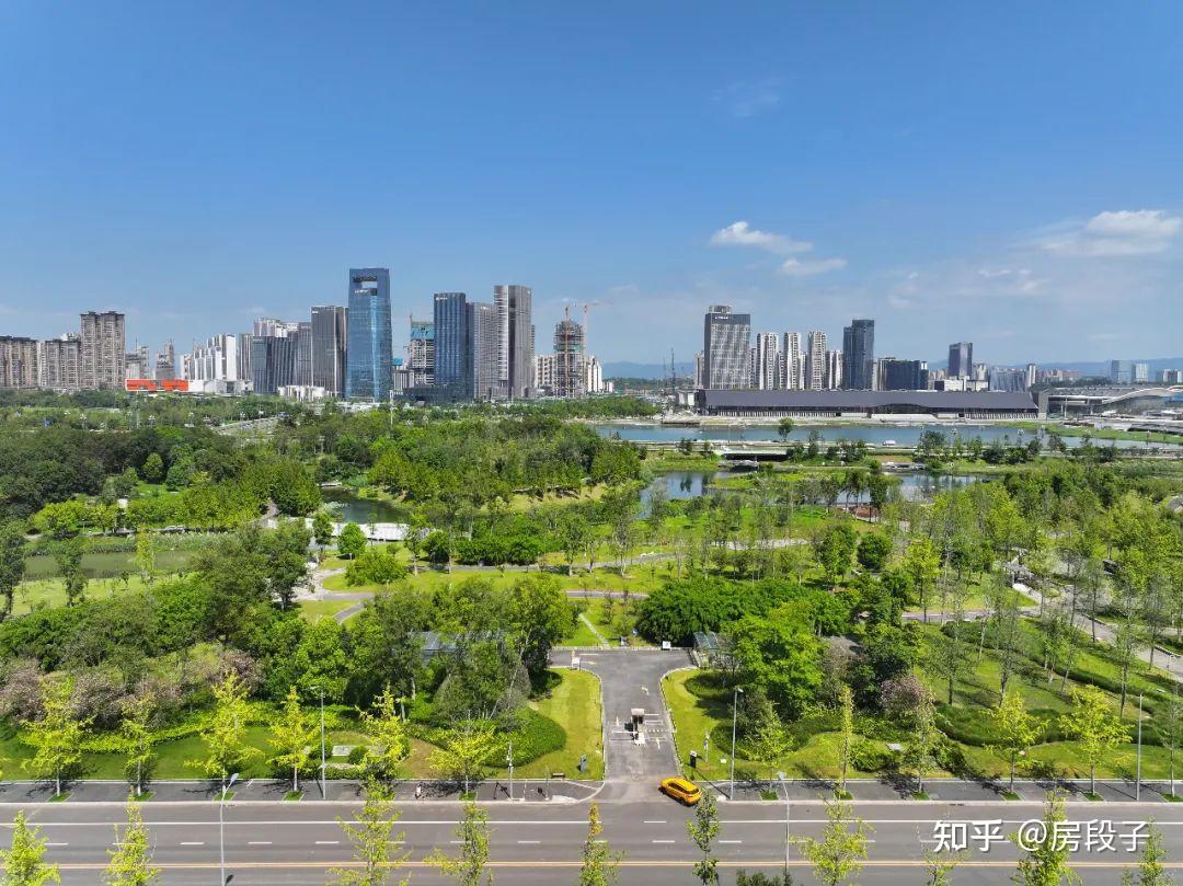 爱游戏网页版 -关于赛地聚焦：欧篮联关键时刻热度飙升；武汉三镇豪取连胜；赛场秩序良好；心理建设被强调的信息