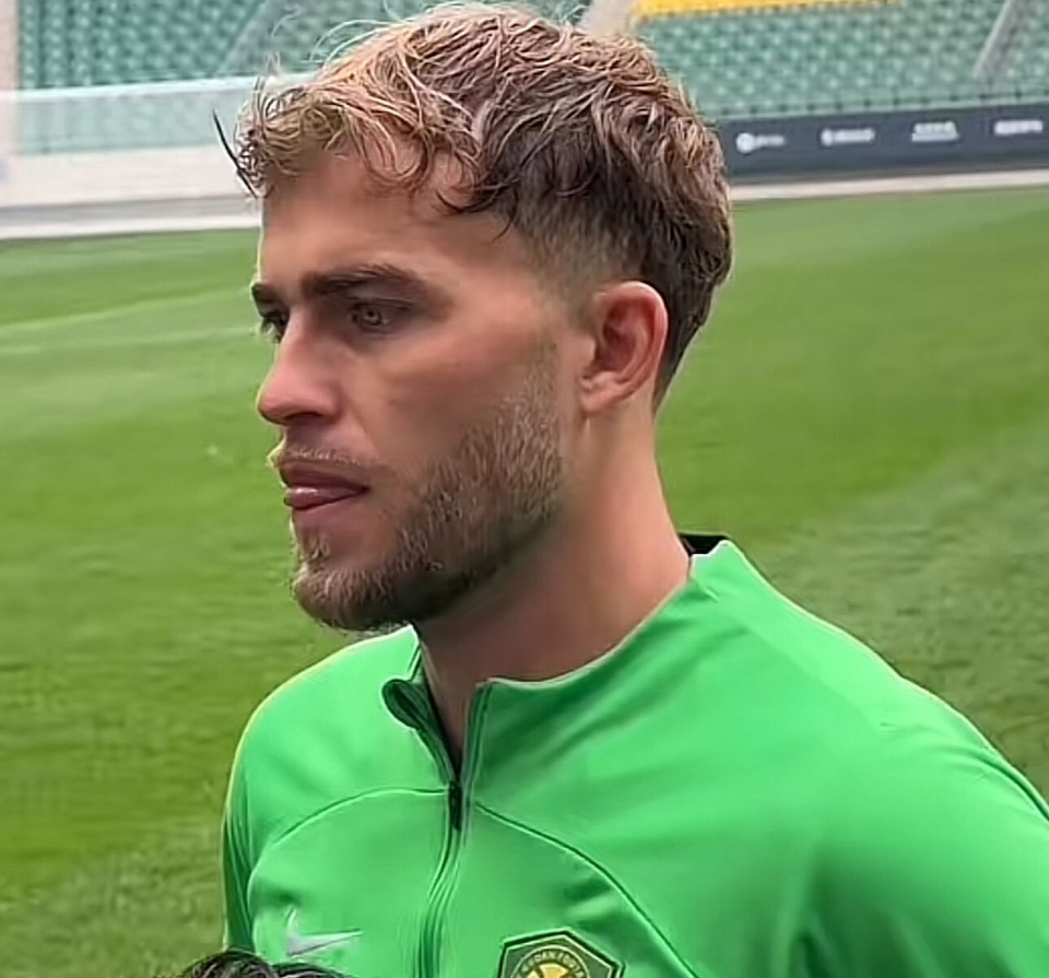 爱游戏网页版 -圣安东尼奥马刺训练开放日，加时末段官宣签约引欢呼，葡超在即，资深球员宣示担当(圣安东尼奥马刺队)