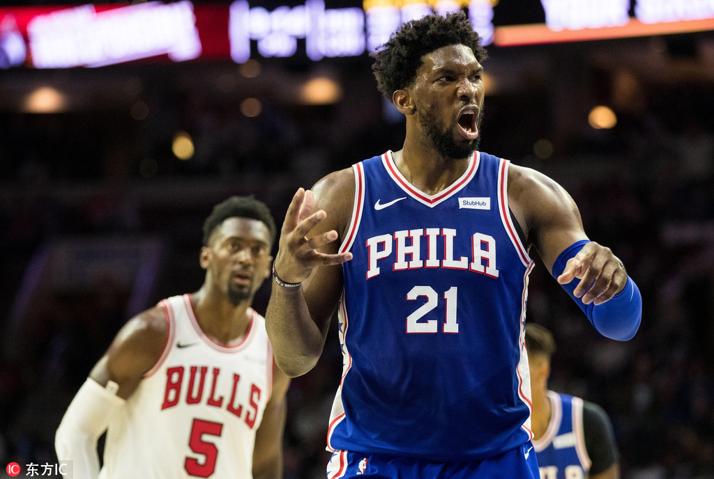 达拉斯独行侠训练开放日，冲刺阶段迎来里程碑引欢呼，欧超杯在即，临场指挥获称赞(俄克拉荷马城雷霆vs达拉斯独行侠)