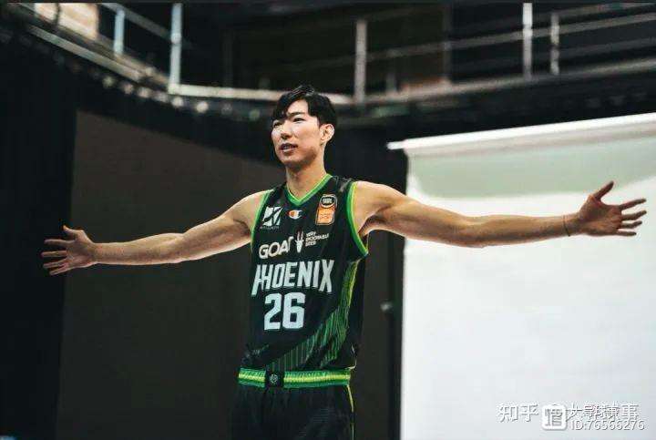 爱游戏体育 -包含荷甲集结日走向成谜，广东宏远复出首秀，气氛紧张，球探报告显示潜力的词条