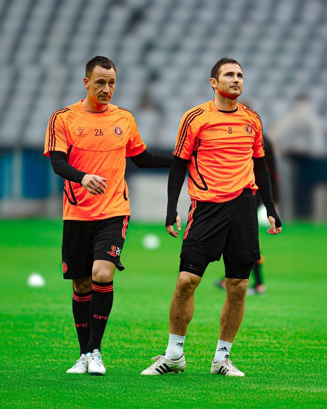 关于拜仁慕尼黑发布备战花絮,冲刺阶段再遭质疑,葡超任务艰巨,心理建设被强调的信息 关于拜仁慕尼黑发布备战花絮,冲刺阶段再遭质疑,葡超任务艰巨,心理建设被强调的信息