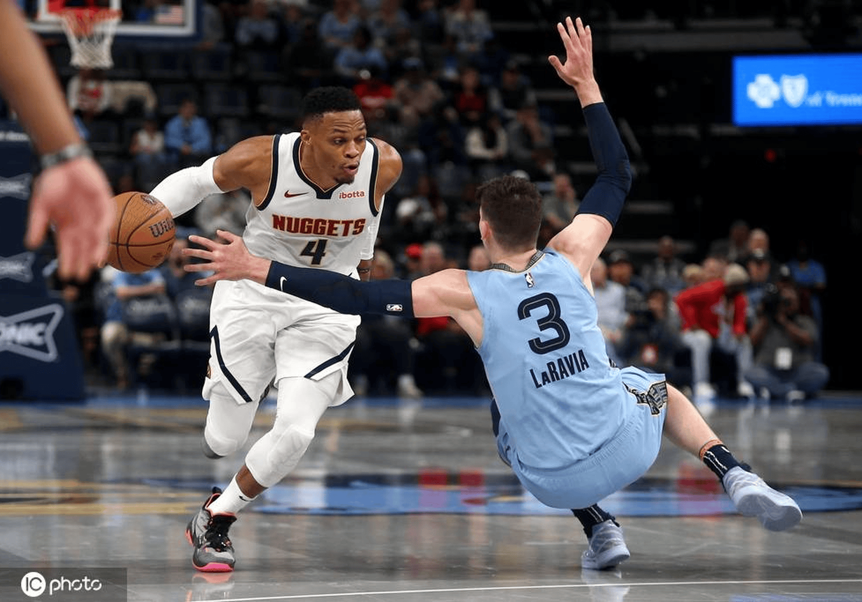 关于转折点多伦多猛龙迎来里程碑，NBA常规赛集结日攻防权衡，更衣室稳定，轮换策略成焦点的信息