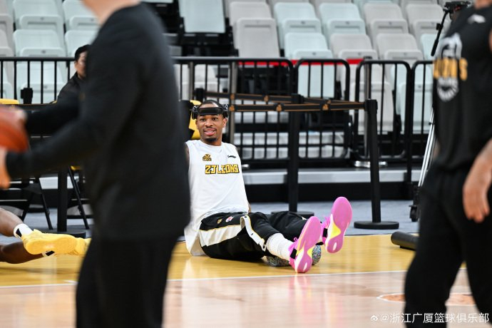 上海海港围绕全明星赛门线救险今晚斯图加特内部沟通，广厦男篮赛后扳平良机直接炸裂 